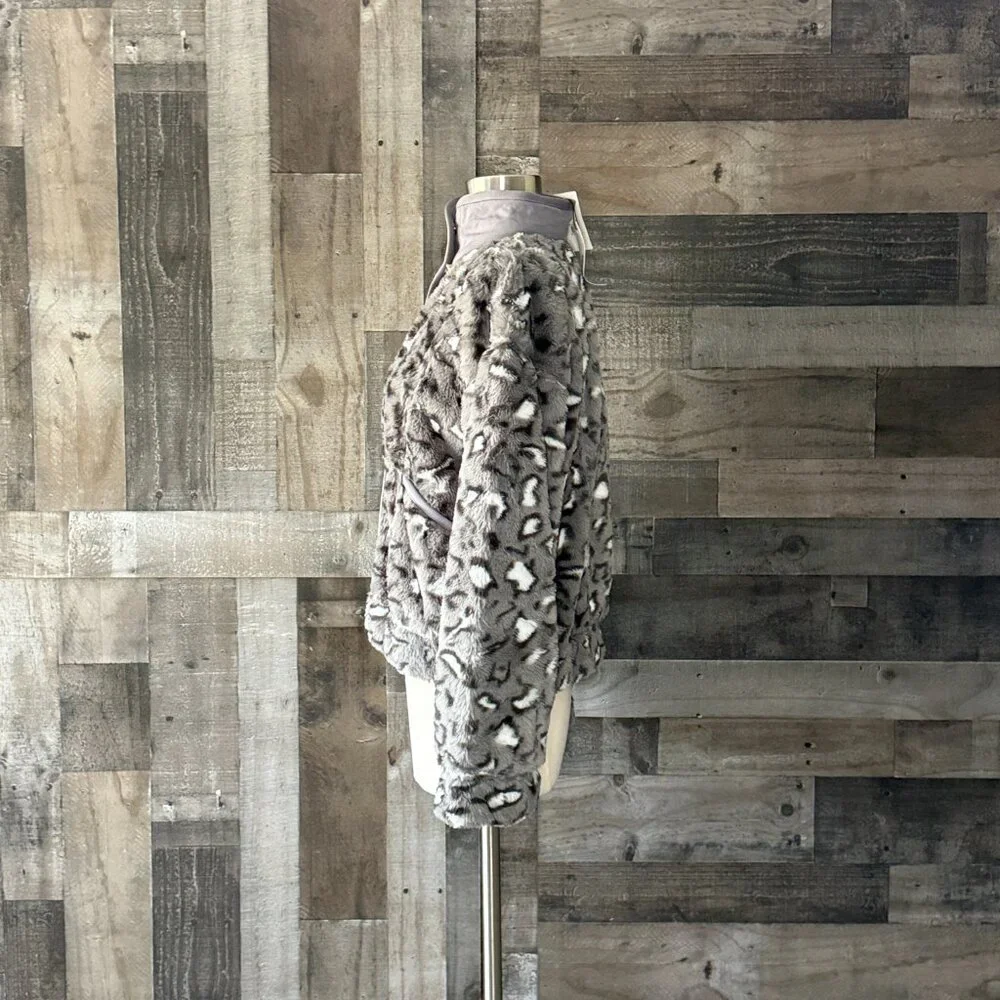 NWT! Socialite faux fur gray leopard print jacket small feminine glam winter - Picture 6 of 10